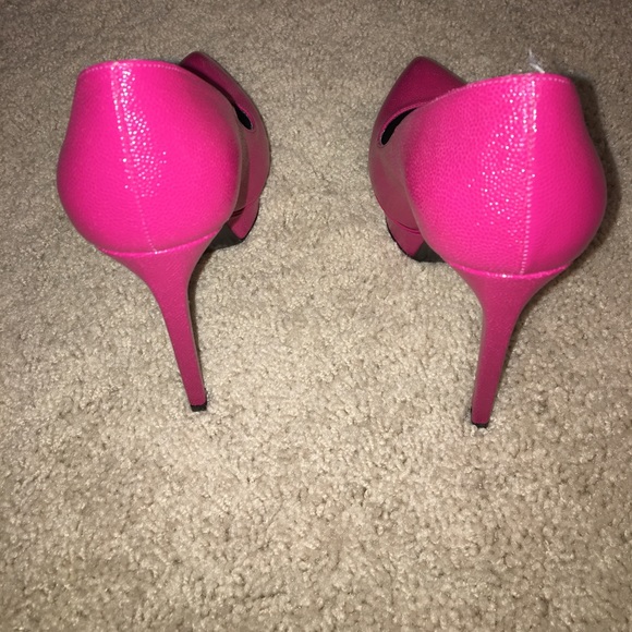 Saint Laurent Fuchsia Platform Heels - Picture 3 of 6